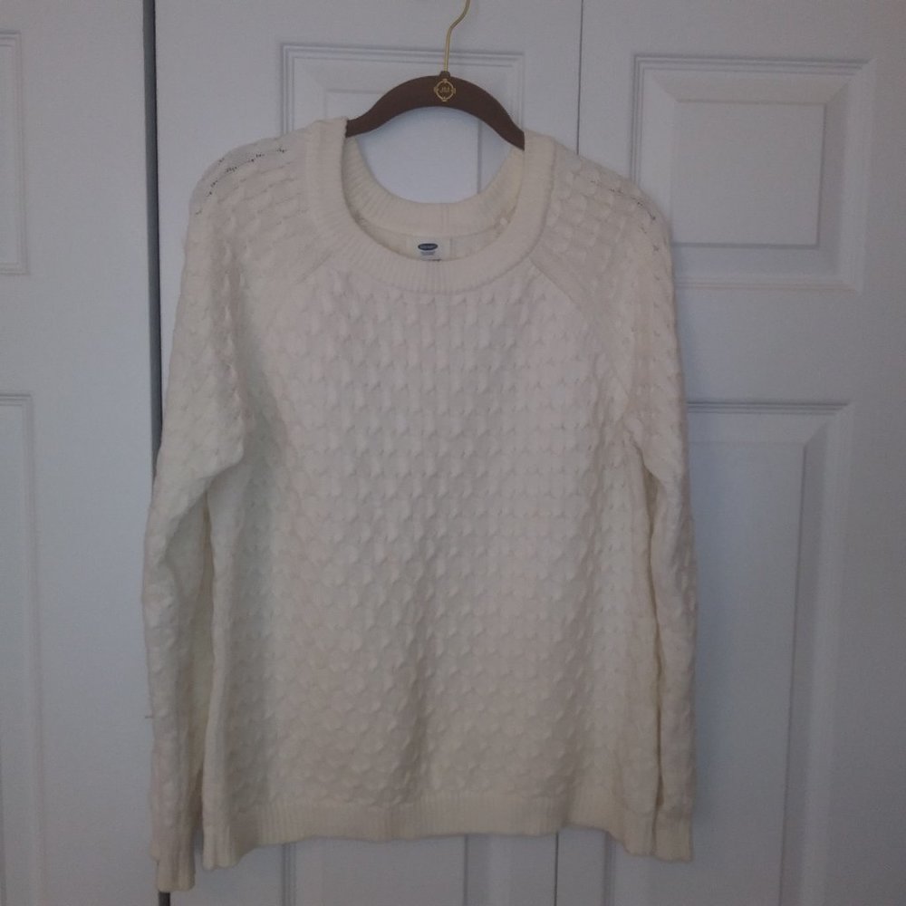 Cream Cableknit sweater